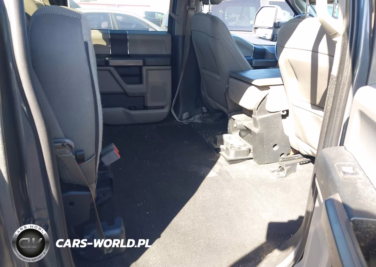 2019 Ford F-150 Xlt VIN:1FTEW1C54KKC38507 - 8