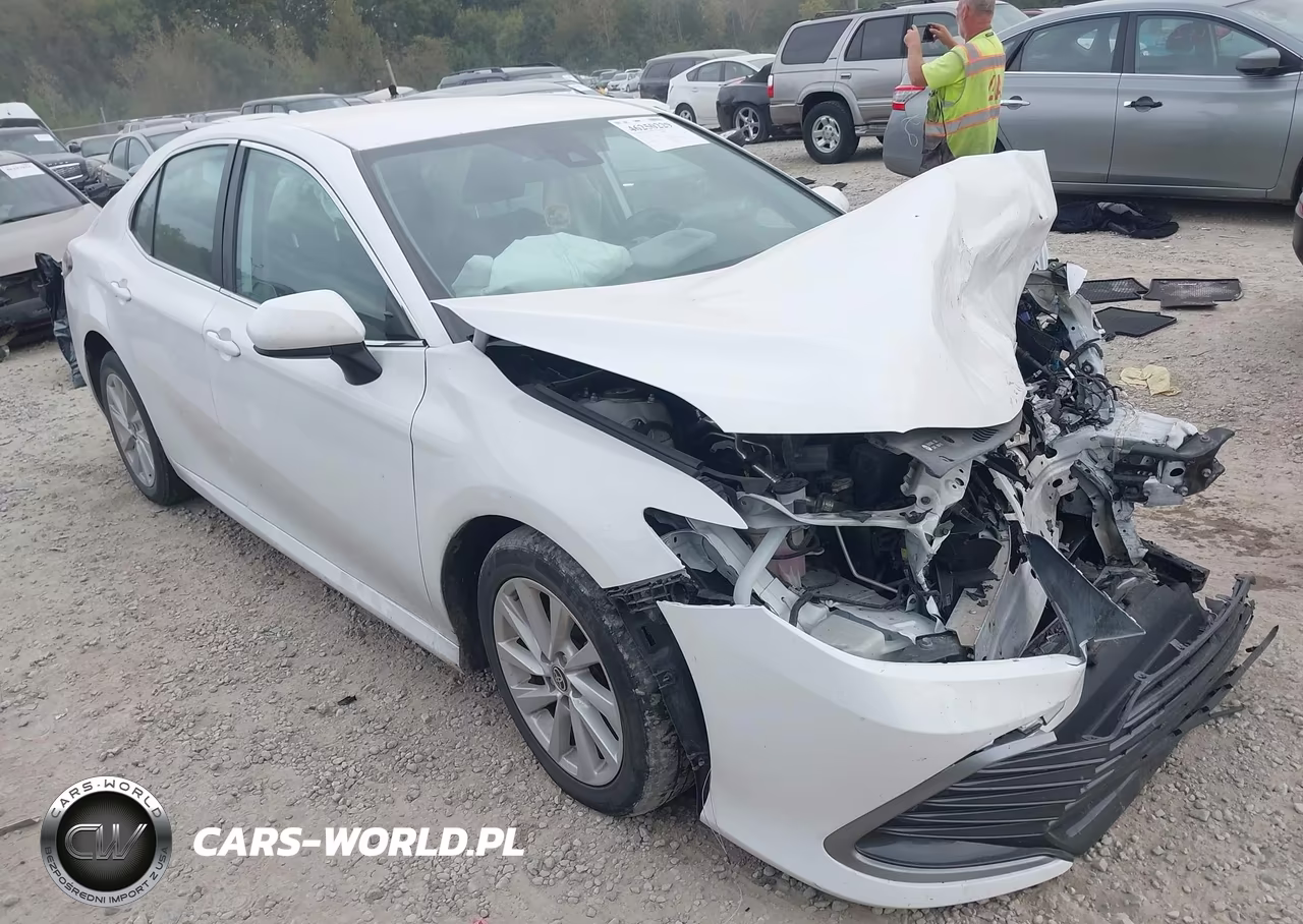 2022 Toyota Camry Le
