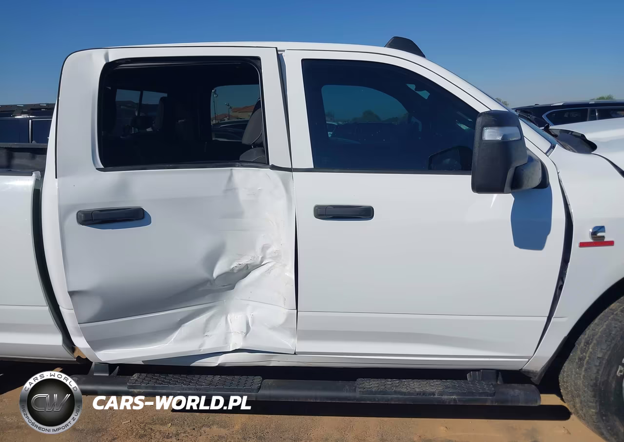 2025 Ram 3500 Tradesman 4X4 8' Box VIN:3C63R3GL6SG575116 - 13