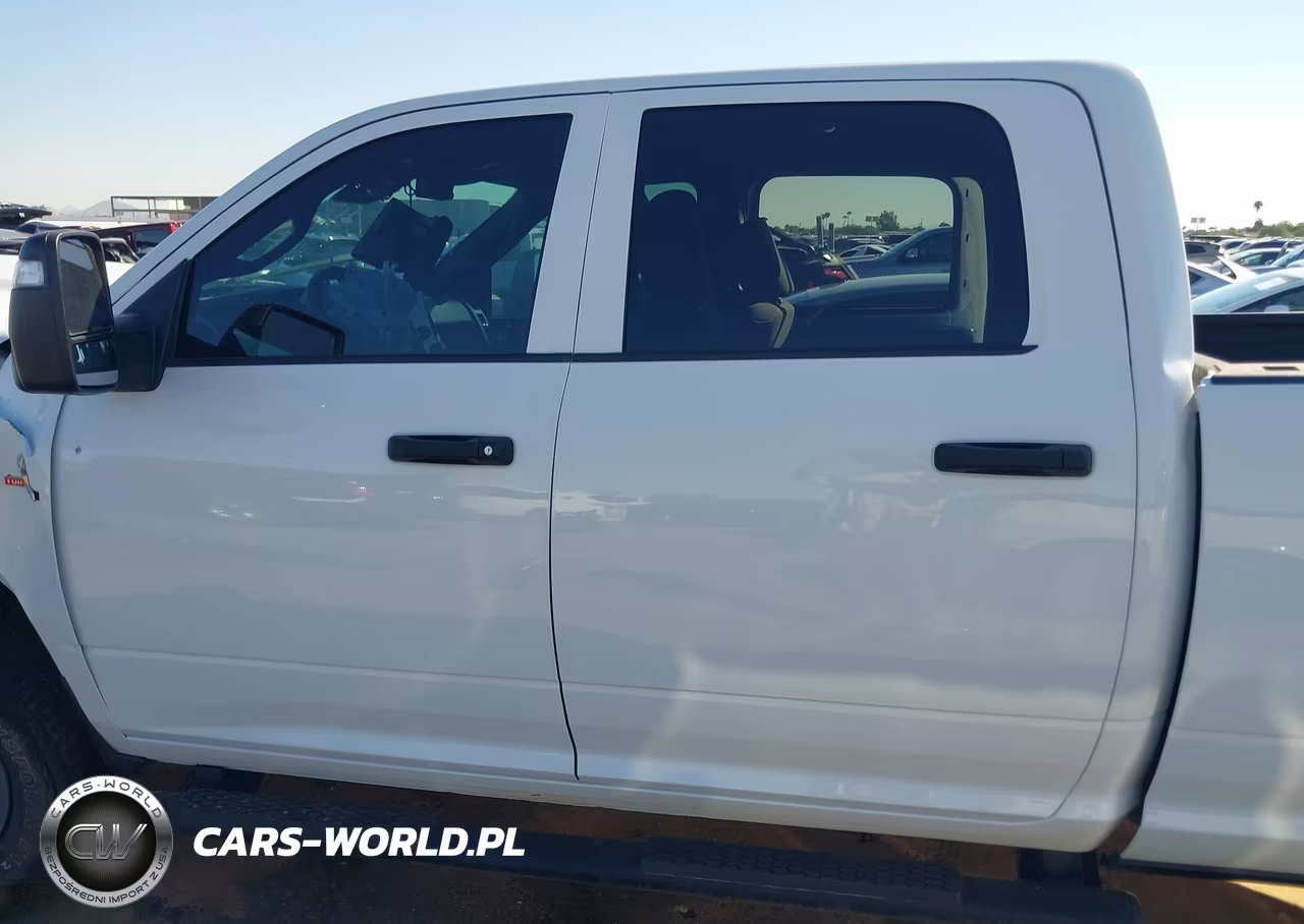 2025 Ram 3500 Tradesman 4X4 8' Box VIN:3C63R3GL6SG575116 - 14