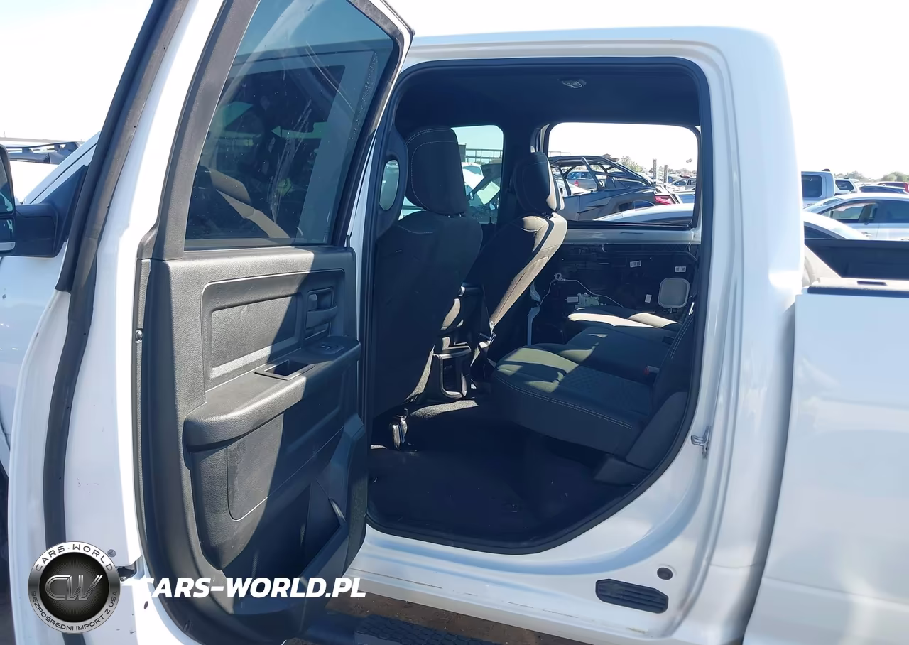 2025 Ram 3500 Tradesman 4X4 8' Box VIN:3C63R3GL6SG575116 - 7