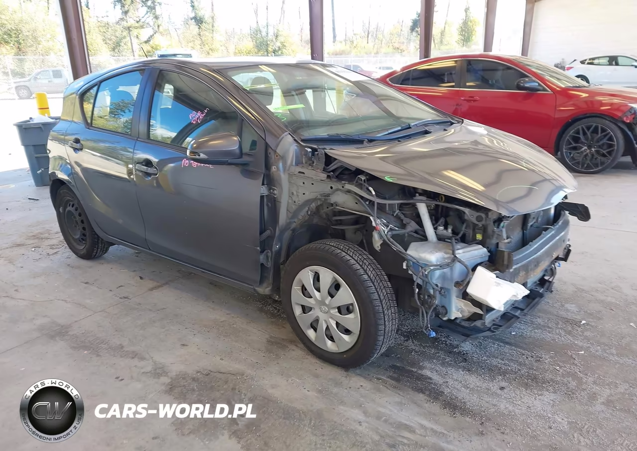 2014 Toyota Prius C Two