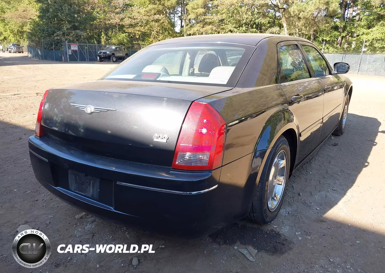2005 Chrysler 300 Touring VIN:2C3JA53G55H139636 - 4