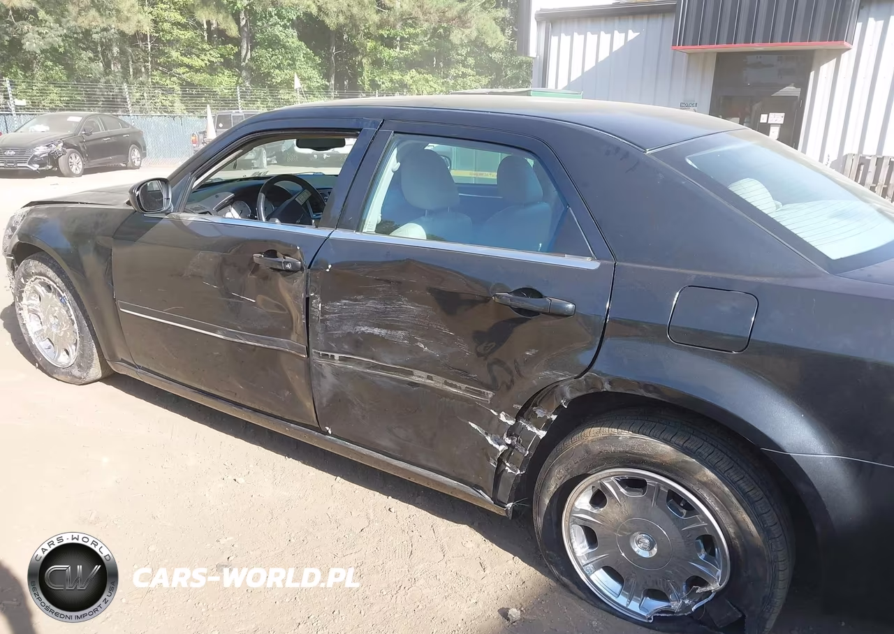 2005 Chrysler 300 Touring VIN:2C3JA53G55H139636 - 6