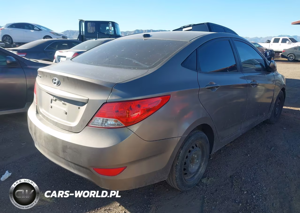 2012 Hyundai Accent Gls VIN:KMHCT4AE5CU043599 - 4