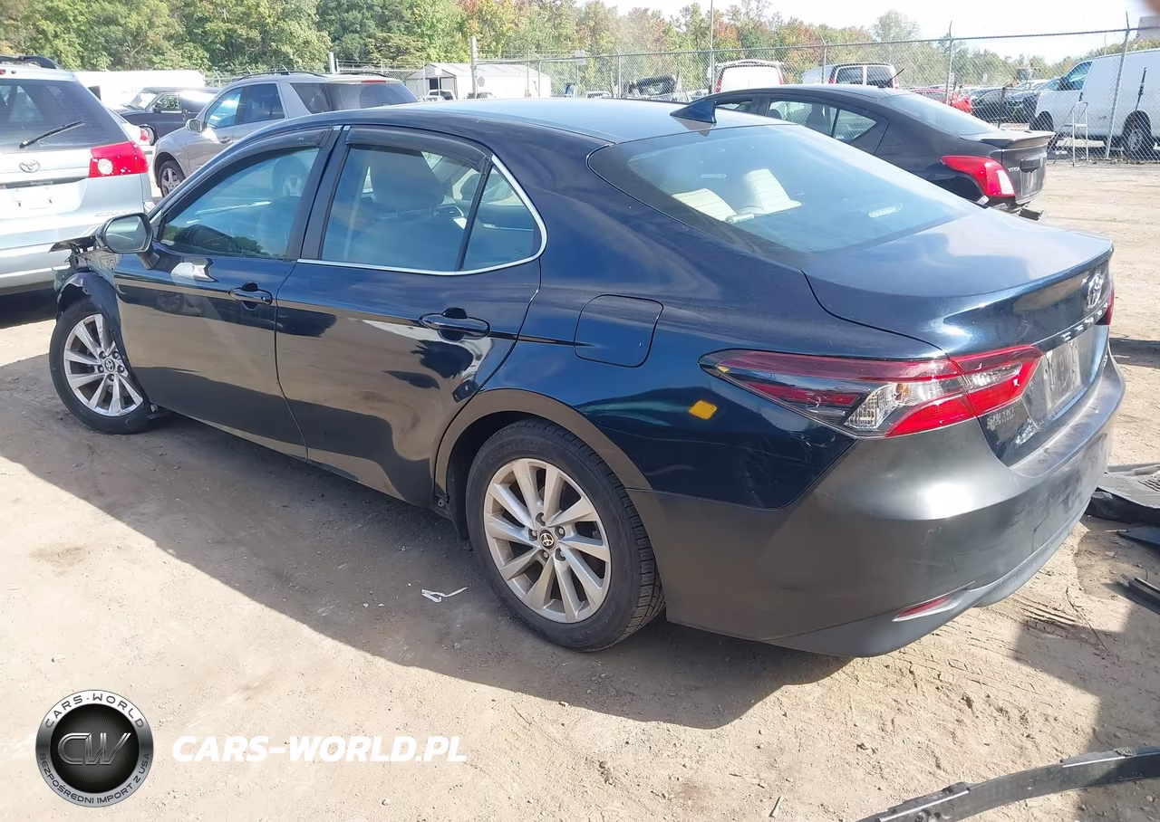 2021 Toyota Camry Le VIN:4T1C11AK0MU456039 - 3