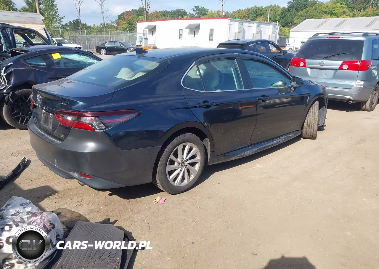 2021 Toyota Camry Le VIN:4T1C11AK0MU456039 - 4