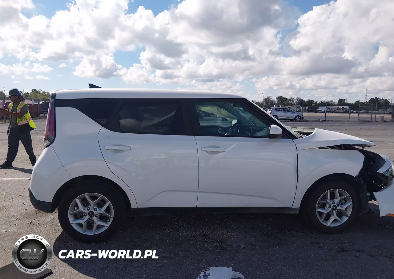 2025 Kia Soul Lx VIN:KNDJ23AU1S7967602 - 13