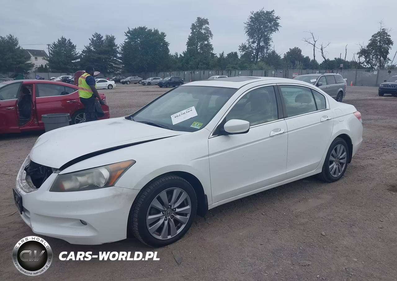 2011 Honda Accord 3.5 Ex VIN:1HGCP3F77BA031369 - 2
