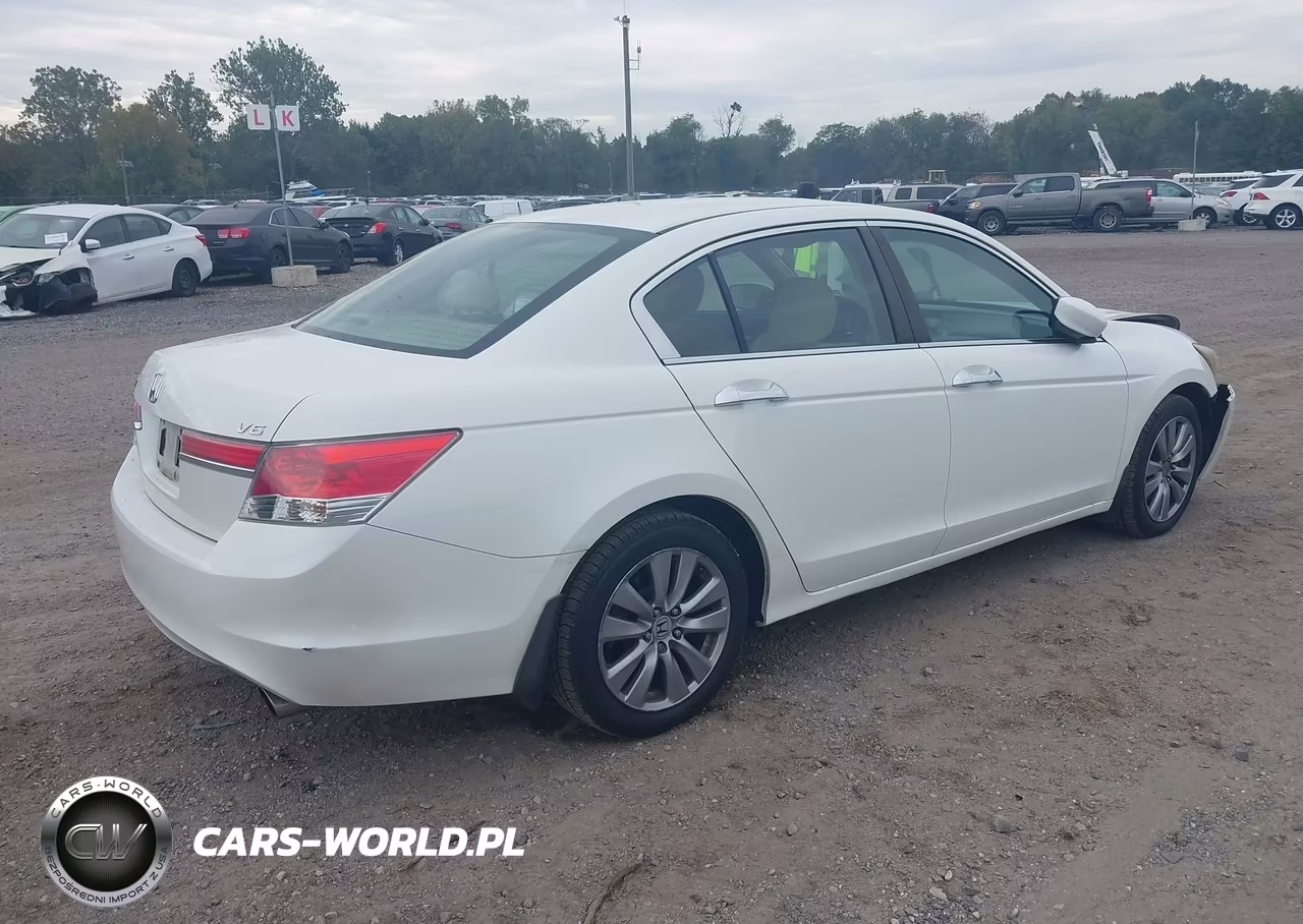 2011 Honda Accord 3.5 Ex VIN:1HGCP3F77BA031369 - 4
