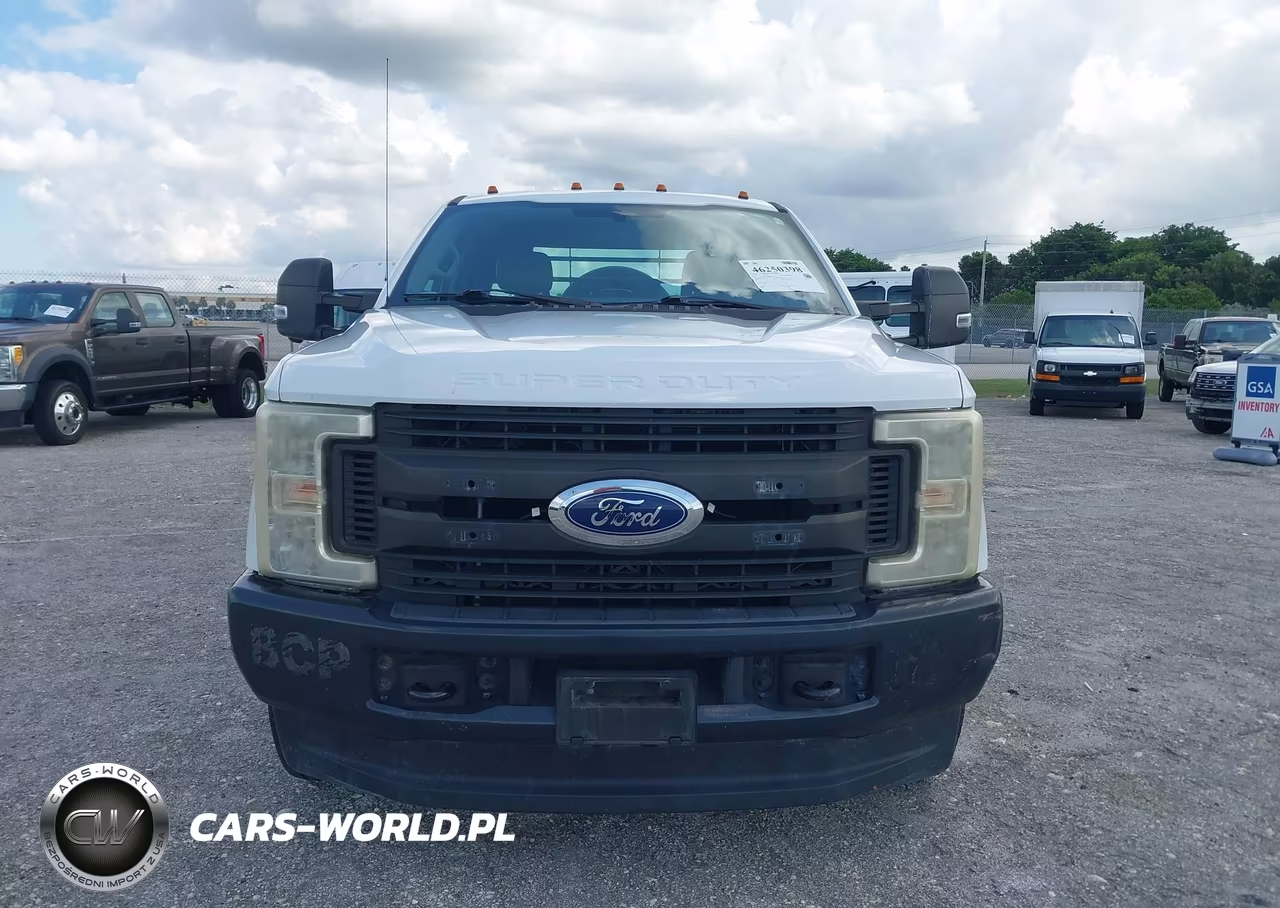 2017 Ford F-350 Chassis Xl VIN:1FD8X3H67HED88010 - 13