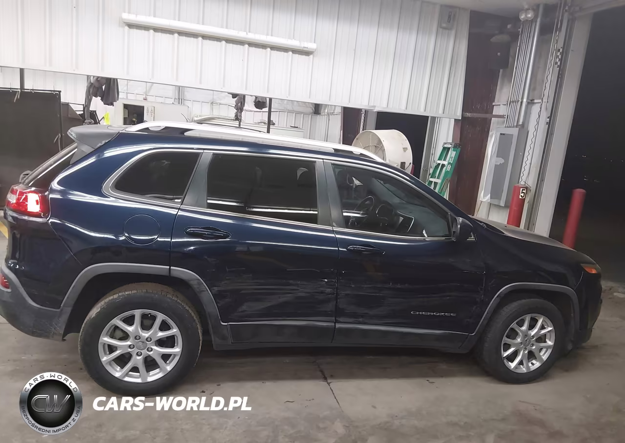 2014 Jeep Cherokee Latitude VIN:1C4PJLCB3EW183117 - 13