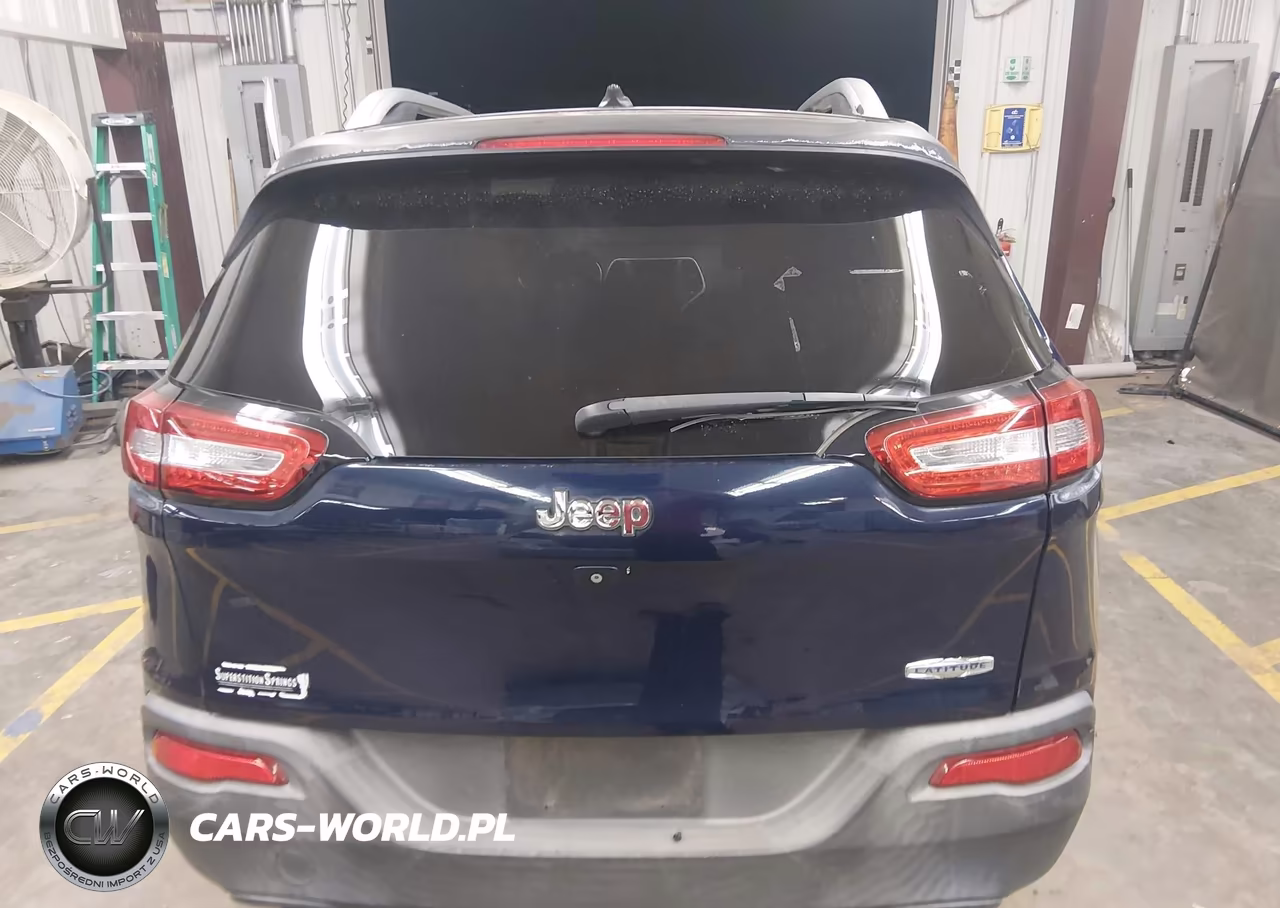 2014 Jeep Cherokee Latitude VIN:1C4PJLCB3EW183117 - 16