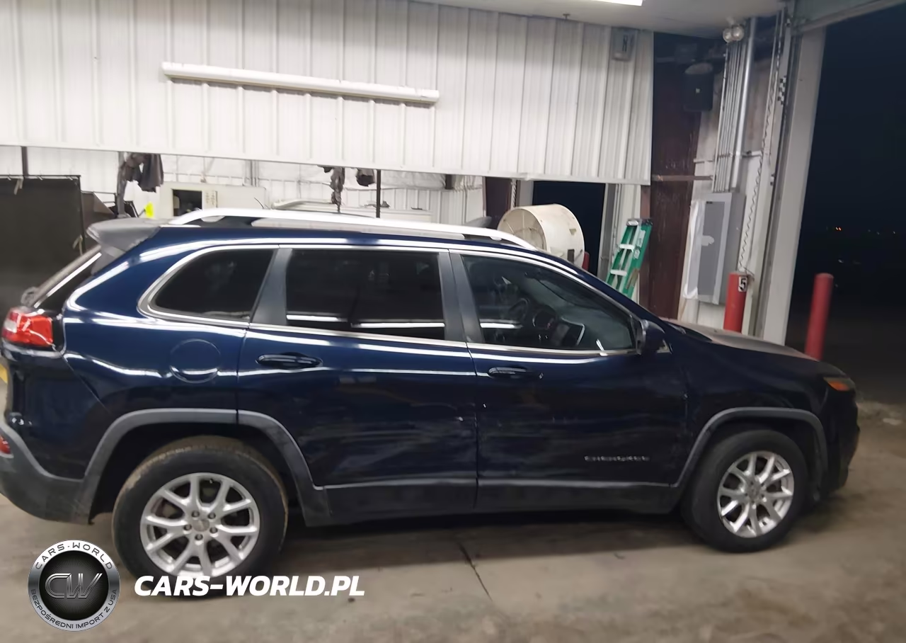 2014 Jeep Cherokee Latitude VIN:1C4PJLCB3EW183117 - 6