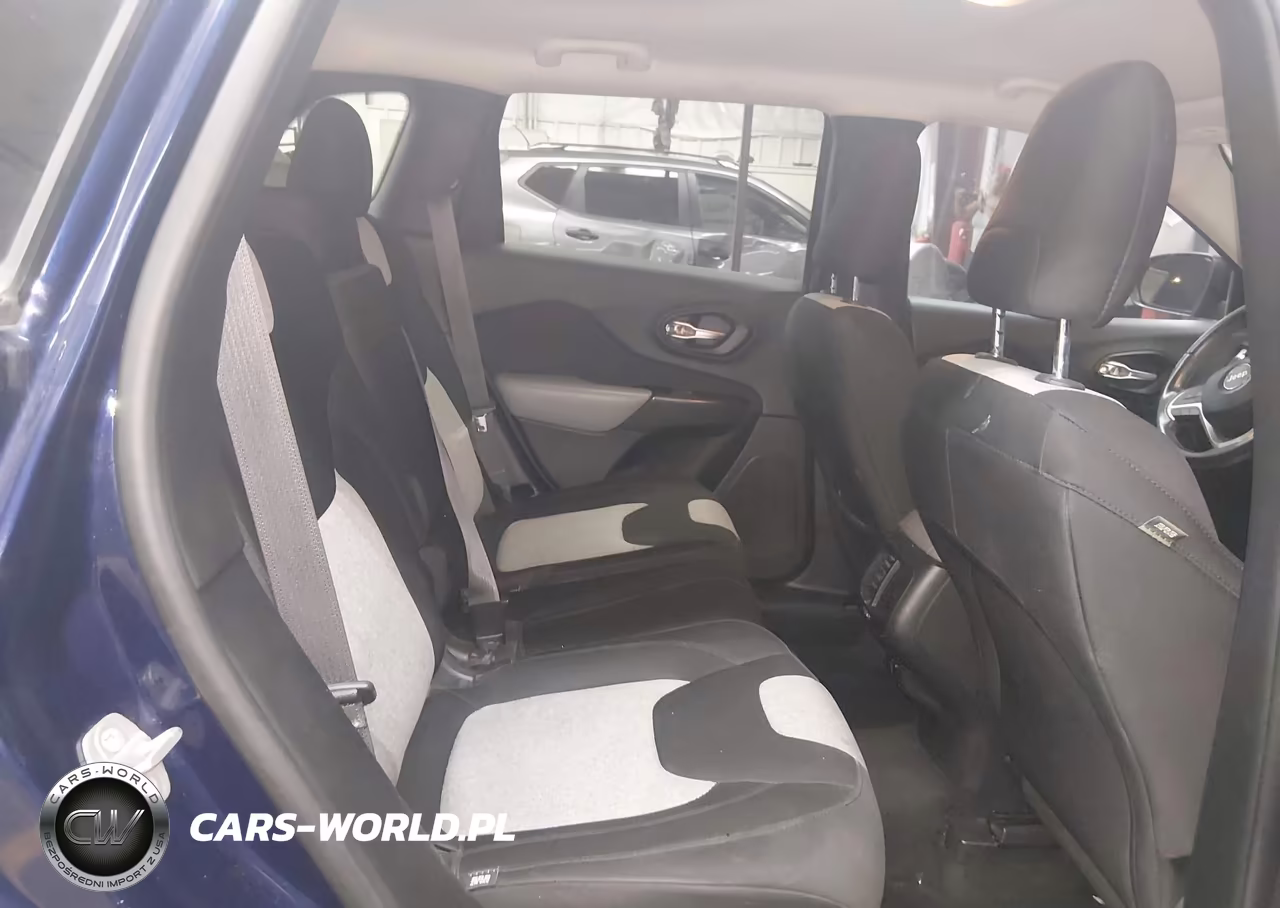2014 Jeep Cherokee Latitude VIN:1C4PJLCB3EW183117 - 8