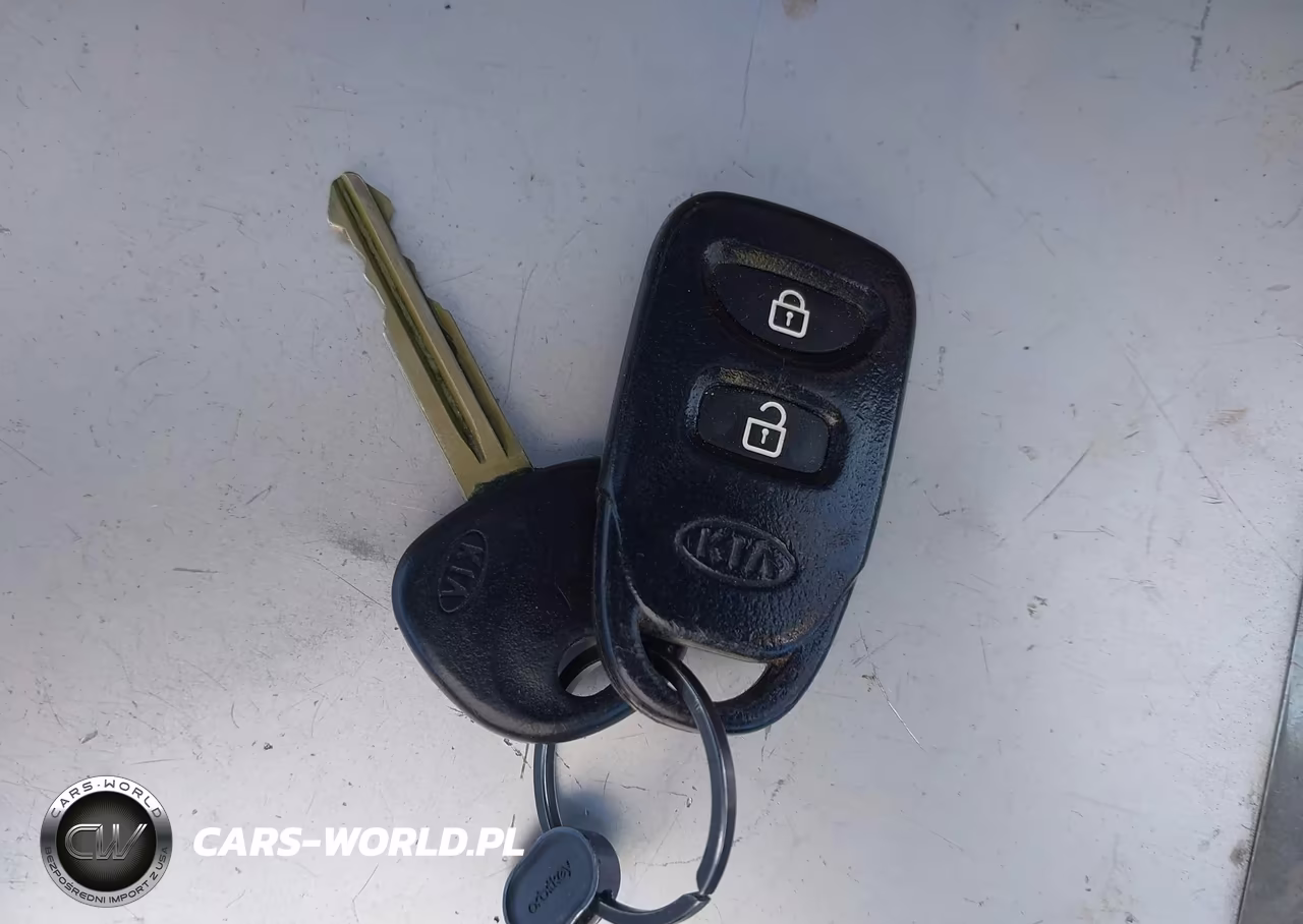 2010 Kia Soul + VIN:KNDJT2A25A7112907 - 11