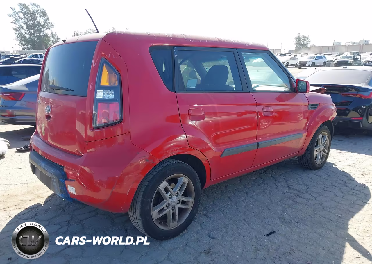 2010 Kia Soul + VIN:KNDJT2A25A7112907 - 4