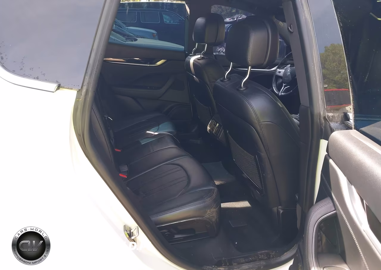 2017 Maserati Levante S VIN:ZN661YUA0HX245150 - 8