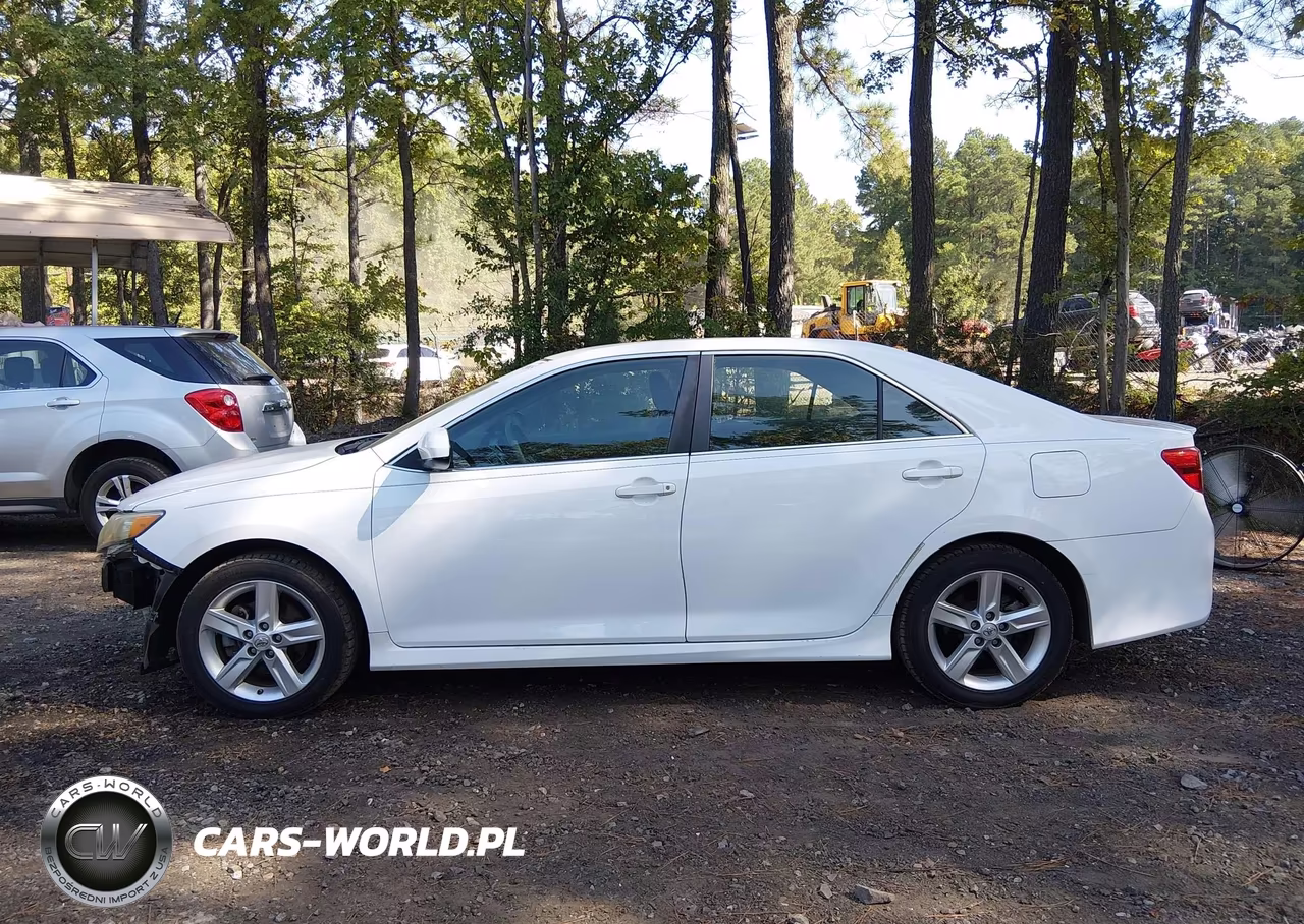 2014 Toyota Camry Se VIN:4T1BF1FK5EU362861 - 14