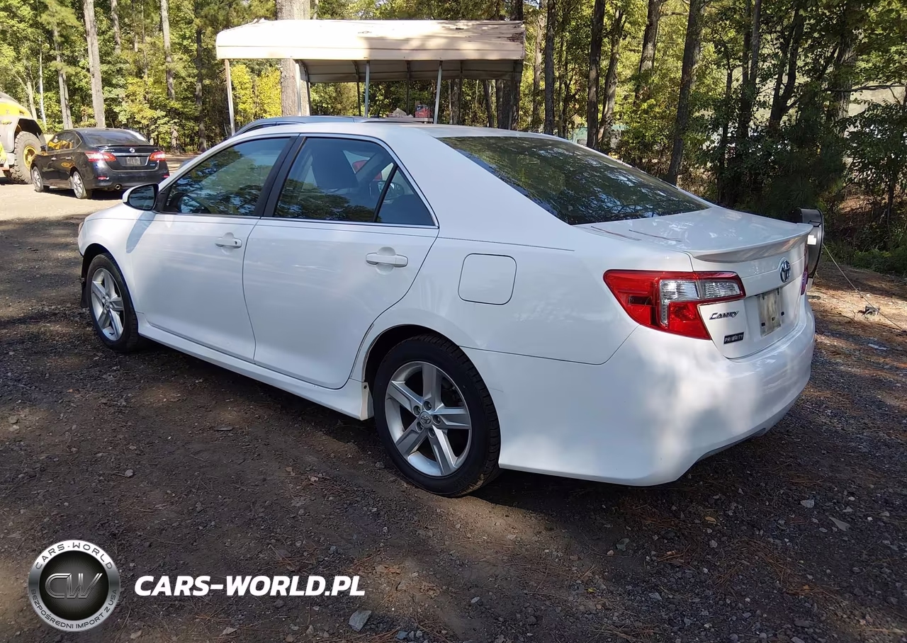 2014 Toyota Camry Se VIN:4T1BF1FK5EU362861 - 3