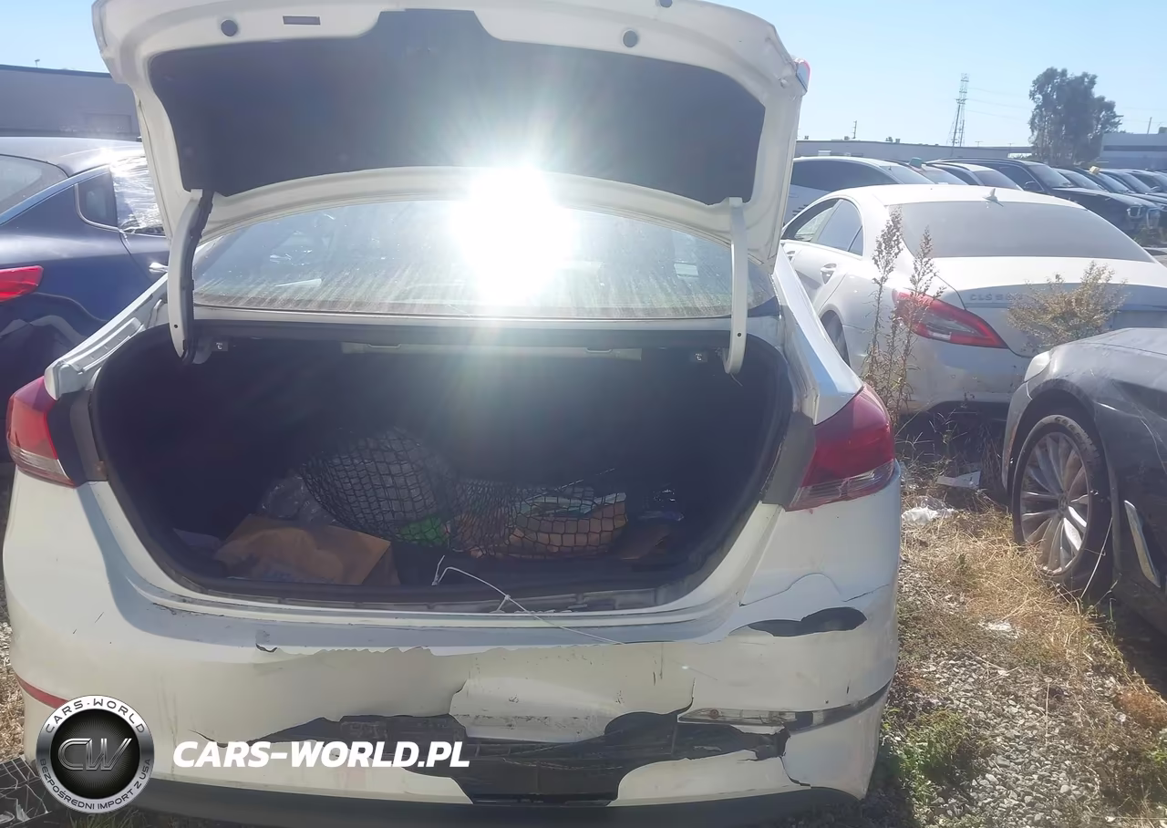 2018 Hyundai Elantra Sel VIN:5NPD84LFXJH298885 - 17