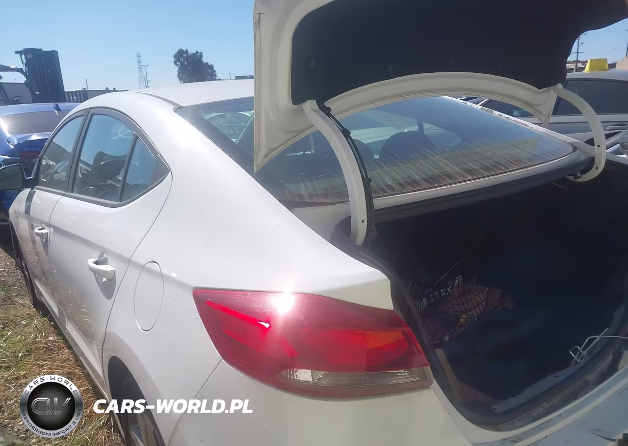 2018 Hyundai Elantra Sel VIN:5NPD84LFXJH298885 - 3