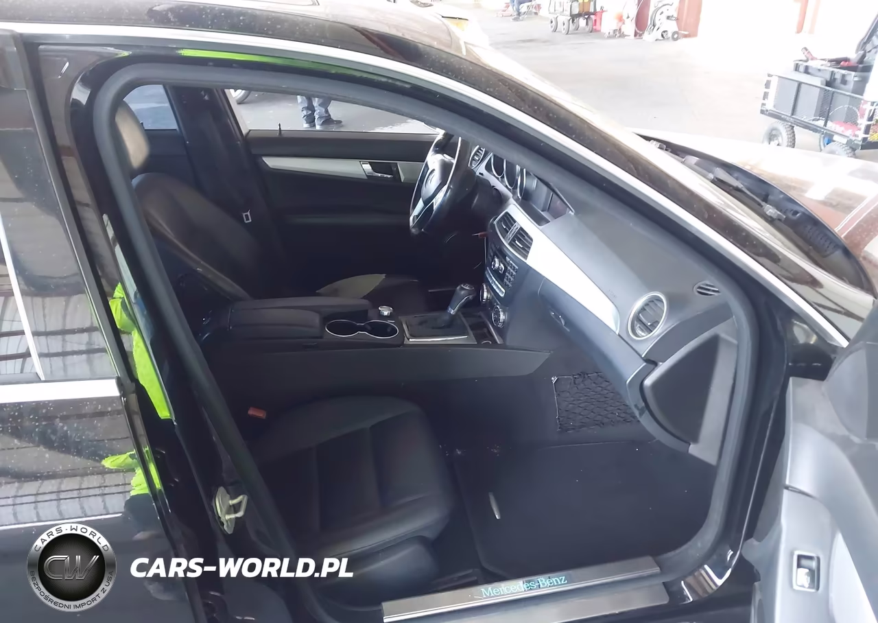 2014 Mercedes-Benz C 250 Luxury-Sport VIN:WDDGF4HB3EA888695 - 5