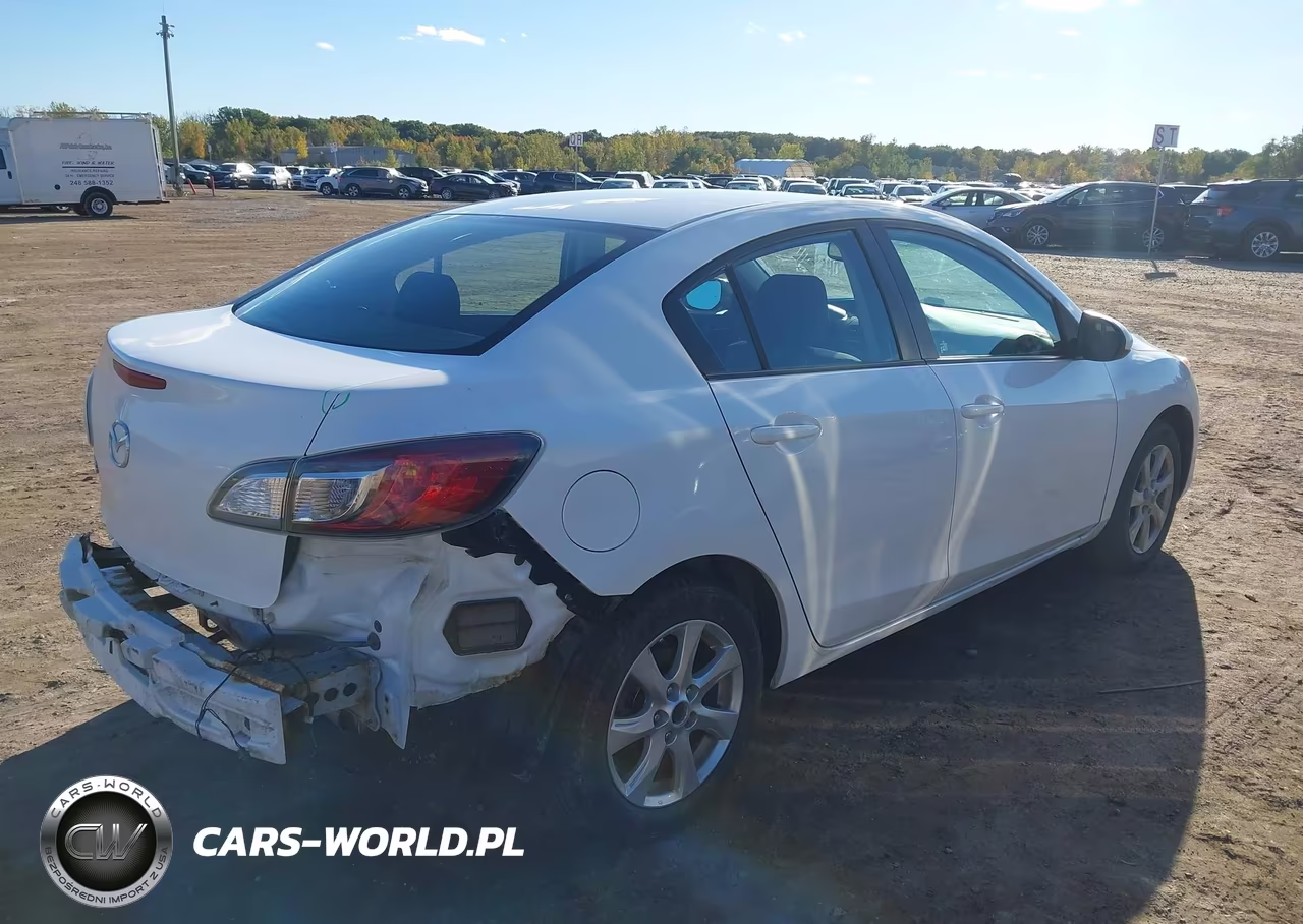 2011 Mazda Mazda3 I Touring VIN:JM1BL1VF5B1386396 - 4