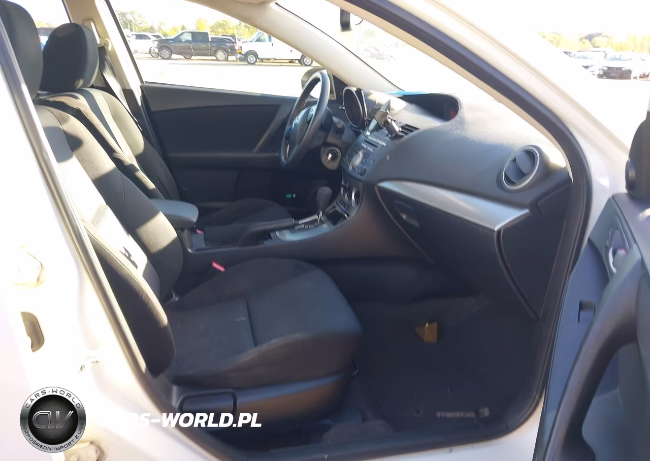 2011 Mazda Mazda3 I Touring VIN:JM1BL1VF5B1386396 - 5