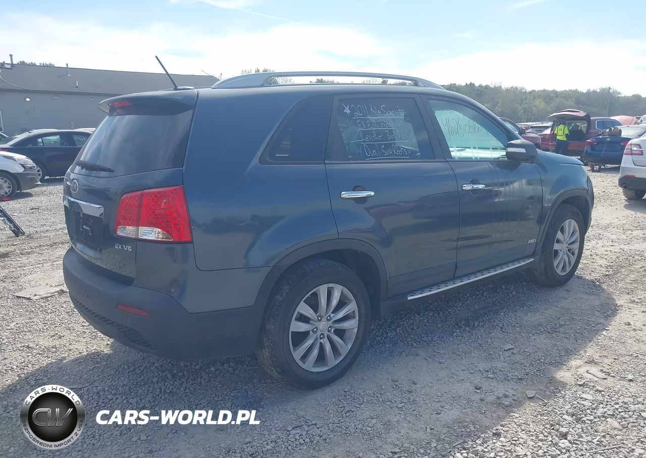 2011 Kia Sorento Ex V6 VIN:5XYKUDA25BG052130 - 4