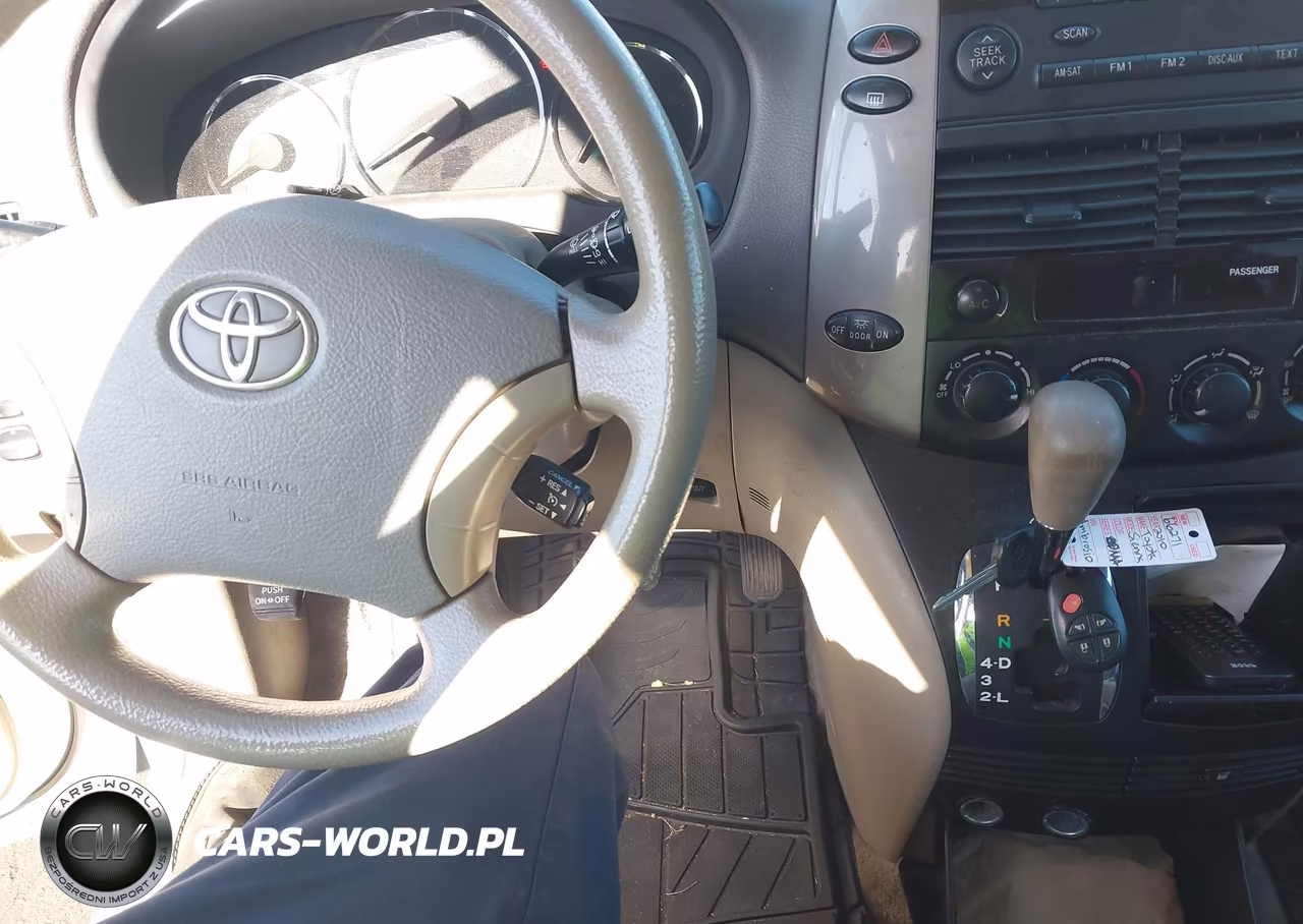 2010 Toyota Sienna Le VIN:5TDKK4CC1AS339526 - 11