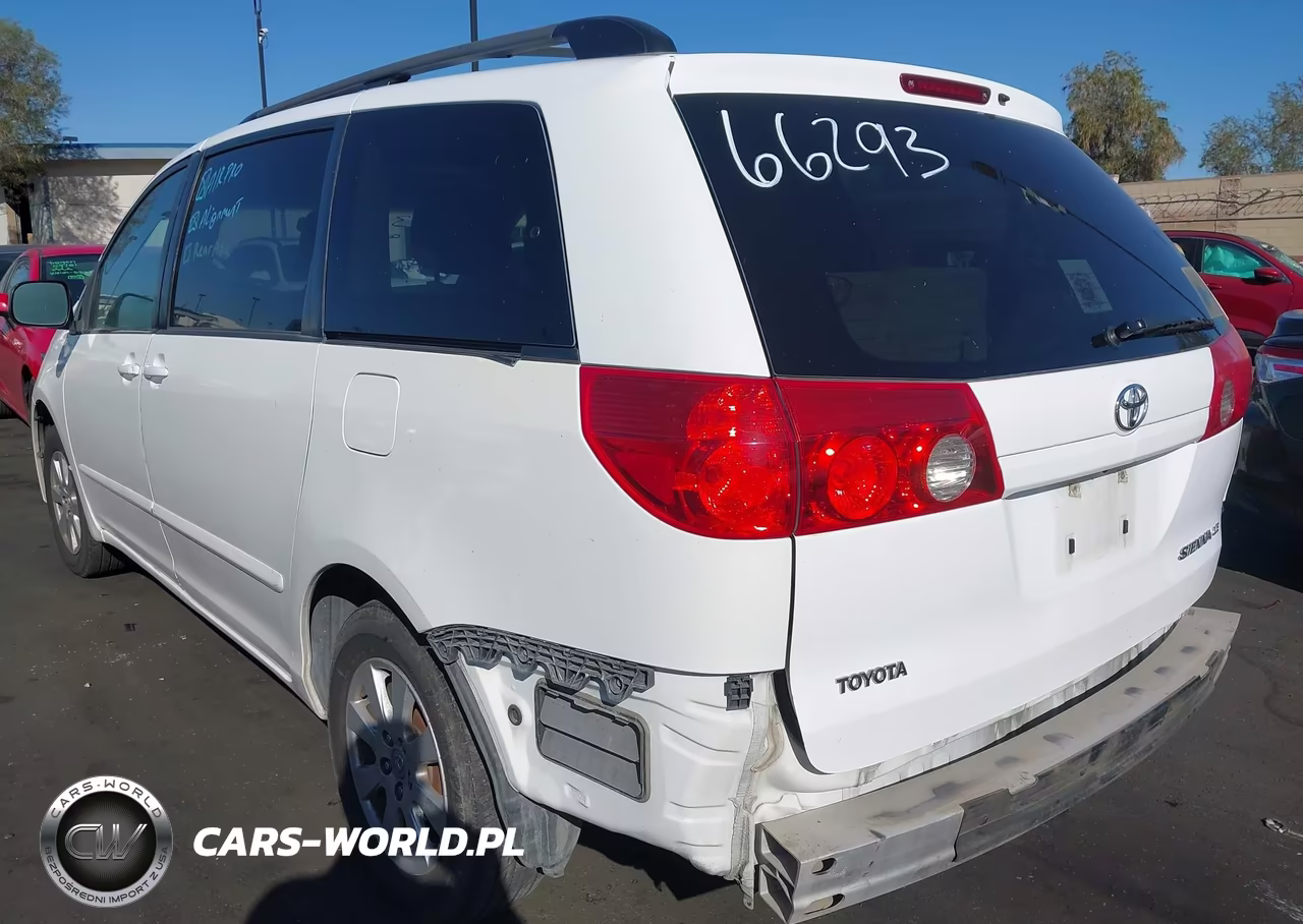 2010 Toyota Sienna Le VIN:5TDKK4CC1AS339526 - 3