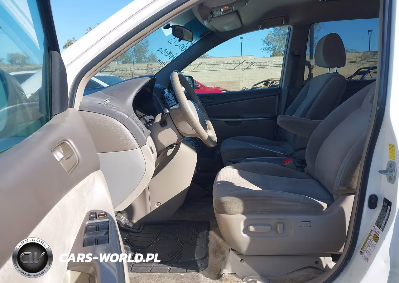 2010 Toyota Sienna Le VIN:5TDKK4CC1AS339526 - 5