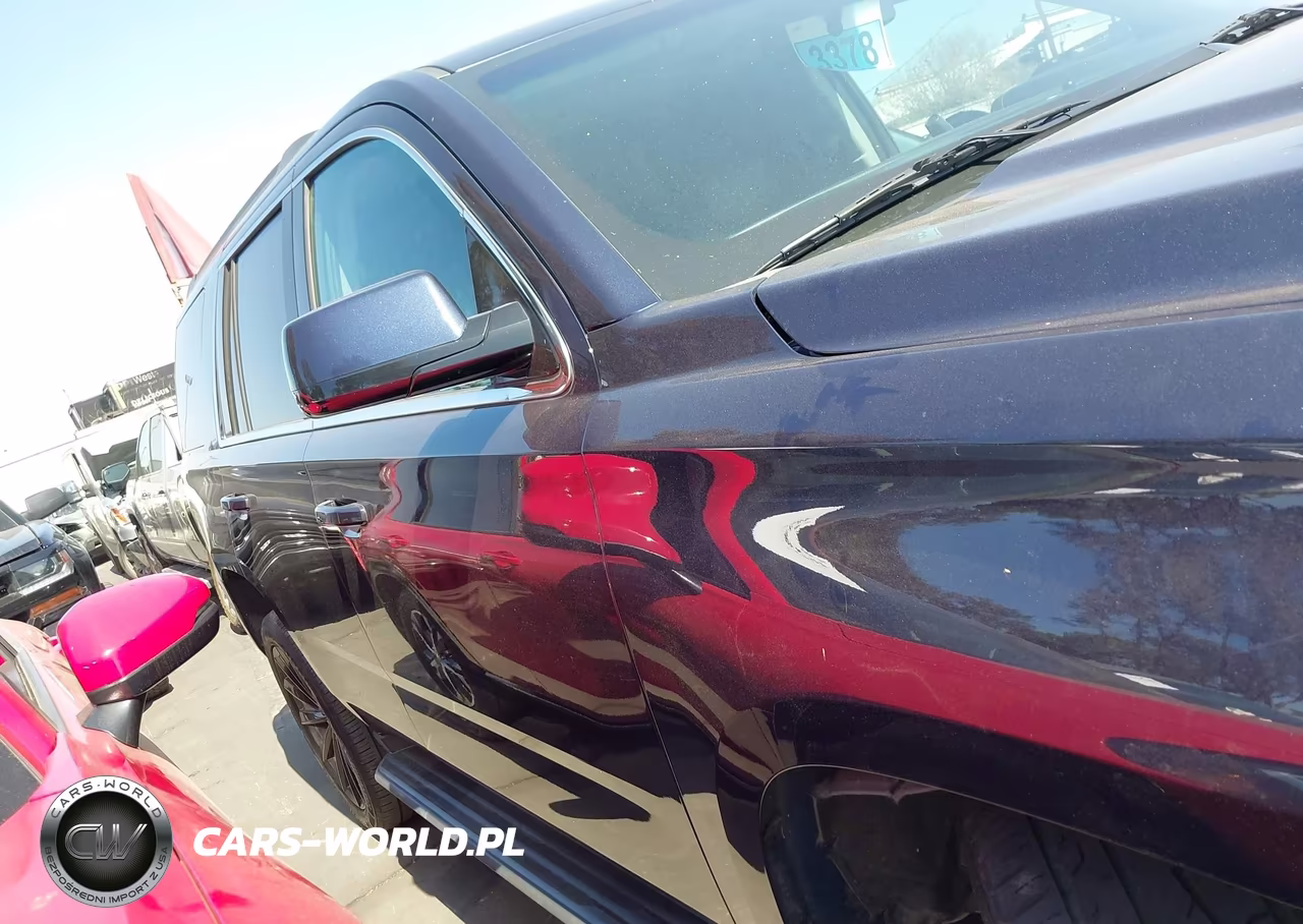 2019 Chevrolet Tahoe Lt VIN:1GNSCBKC6KR269399 - 13