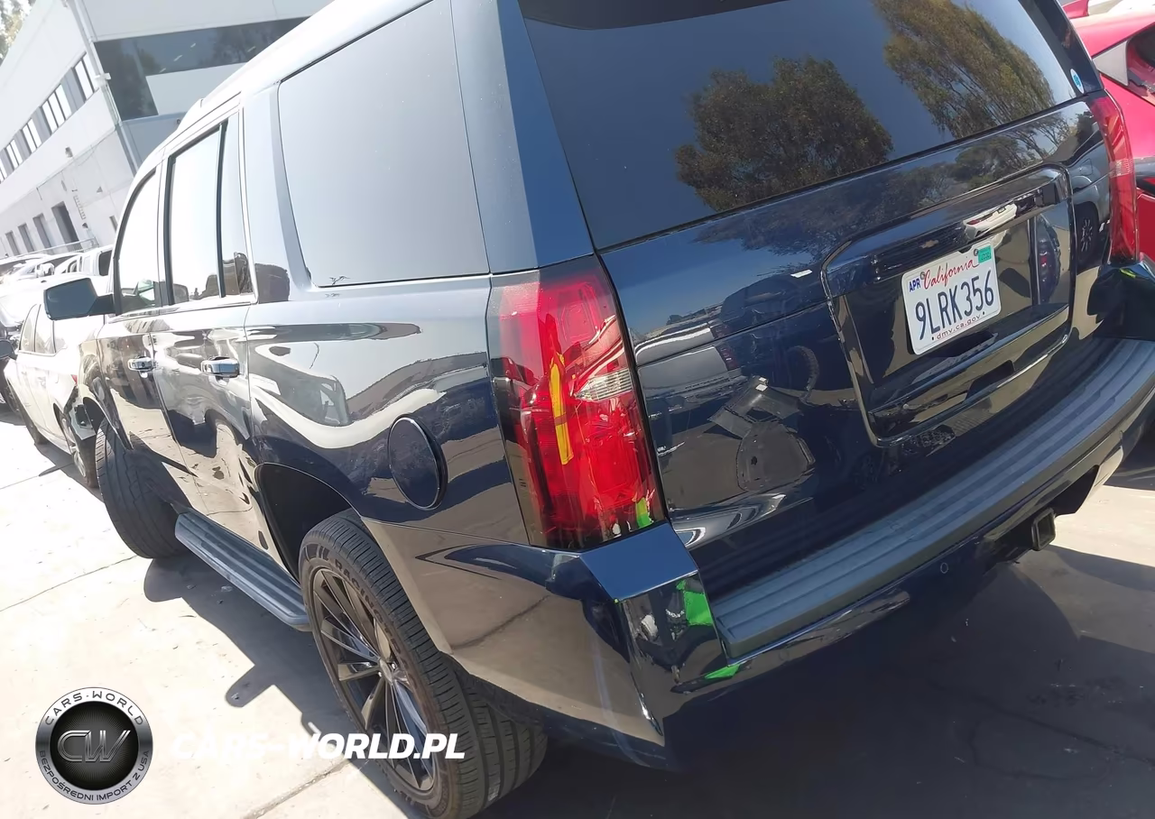 2019 Chevrolet Tahoe Lt VIN:1GNSCBKC6KR269399 - 3