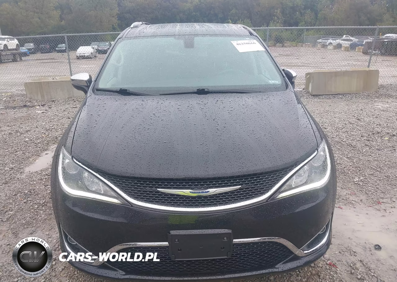 2018 Chrysler Pacifica Limited VIN:2C4RC1GG1JR338134 - 12