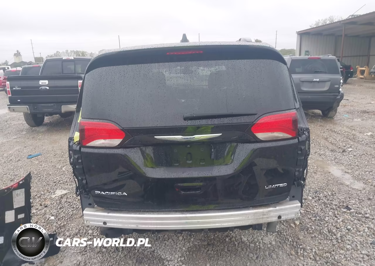 2018 Chrysler Pacifica Limited VIN:2C4RC1GG1JR338134 - 16