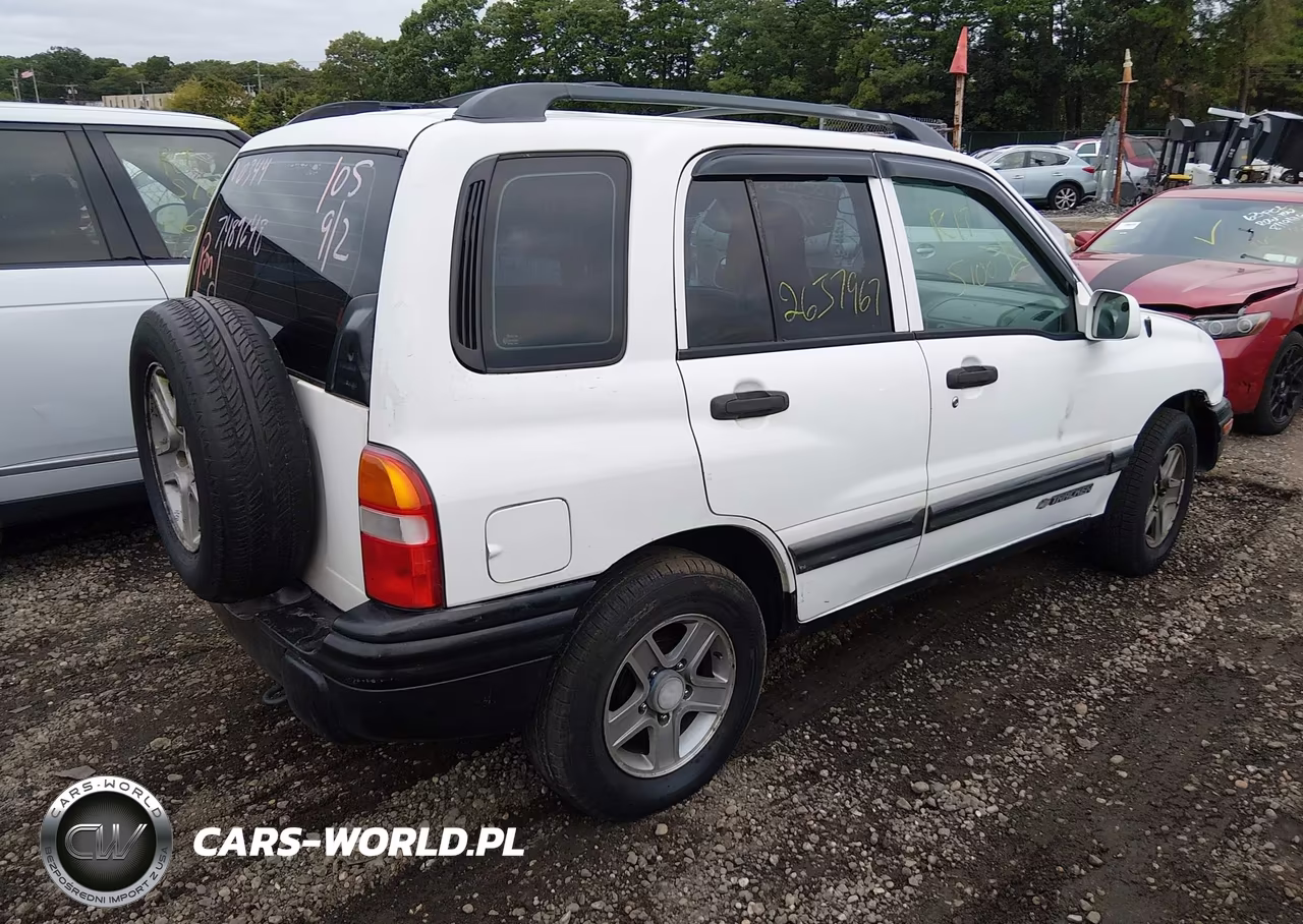 2003 Chevrolet Tracker Hard Top Base VIN:2CNBE13C636950344 - 4