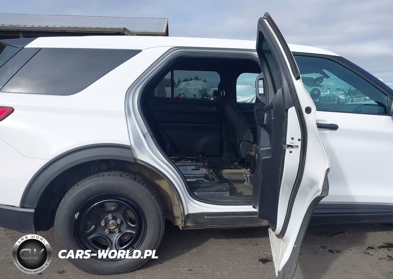 2020 Ford Police Interceptor Utility VIN:1FM5K8AB2LGB23854 - 8