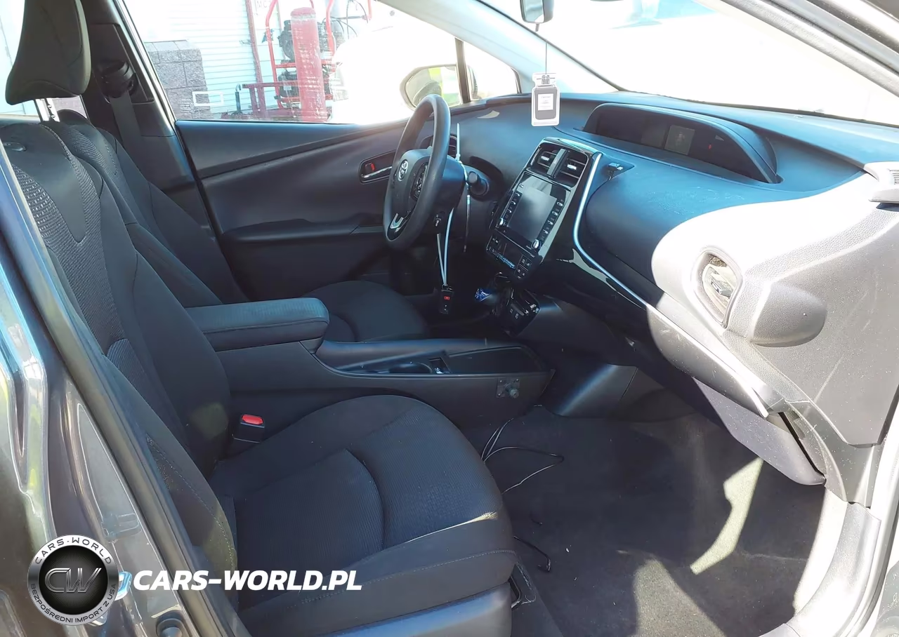 2021 Toyota Prius Le VIN:JTDKAMFU7M3153132 - 5