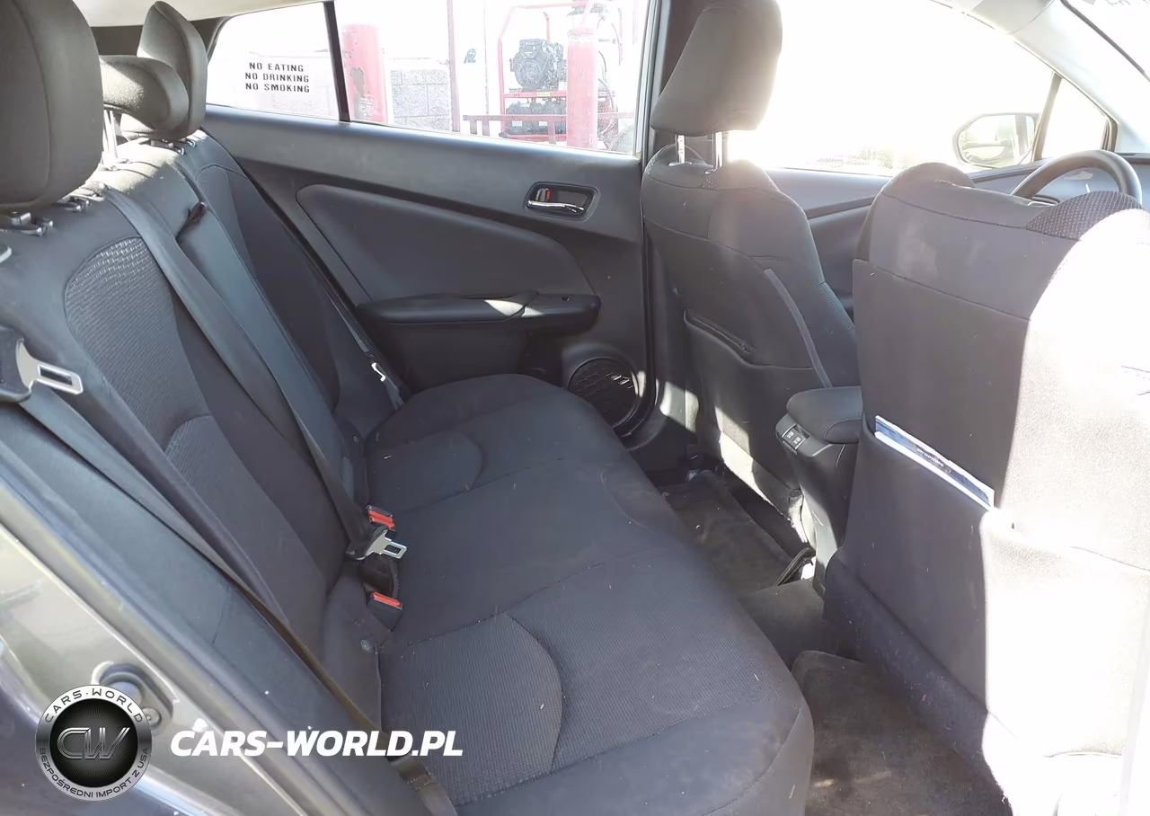 2021 Toyota Prius Le VIN:JTDKAMFU7M3153132 - 8