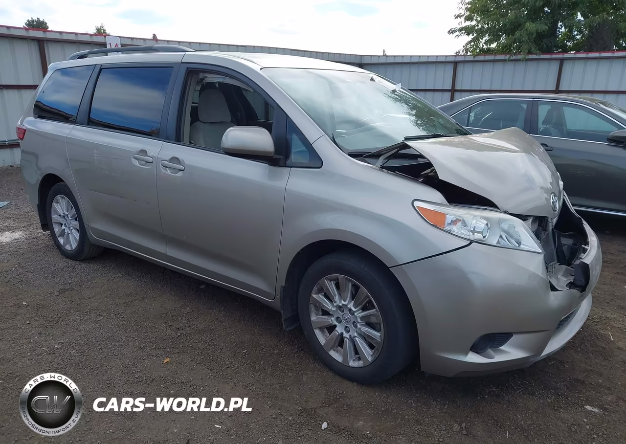 2016 Toyota Sienna Le 7 Passenger