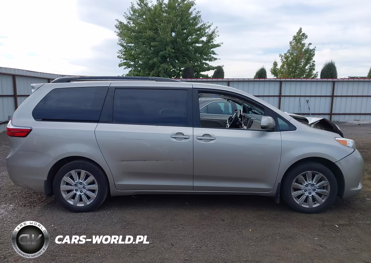 2016 Toyota Sienna Le 7 Passenger VIN:5TDJK3DC8GS130992 - 12