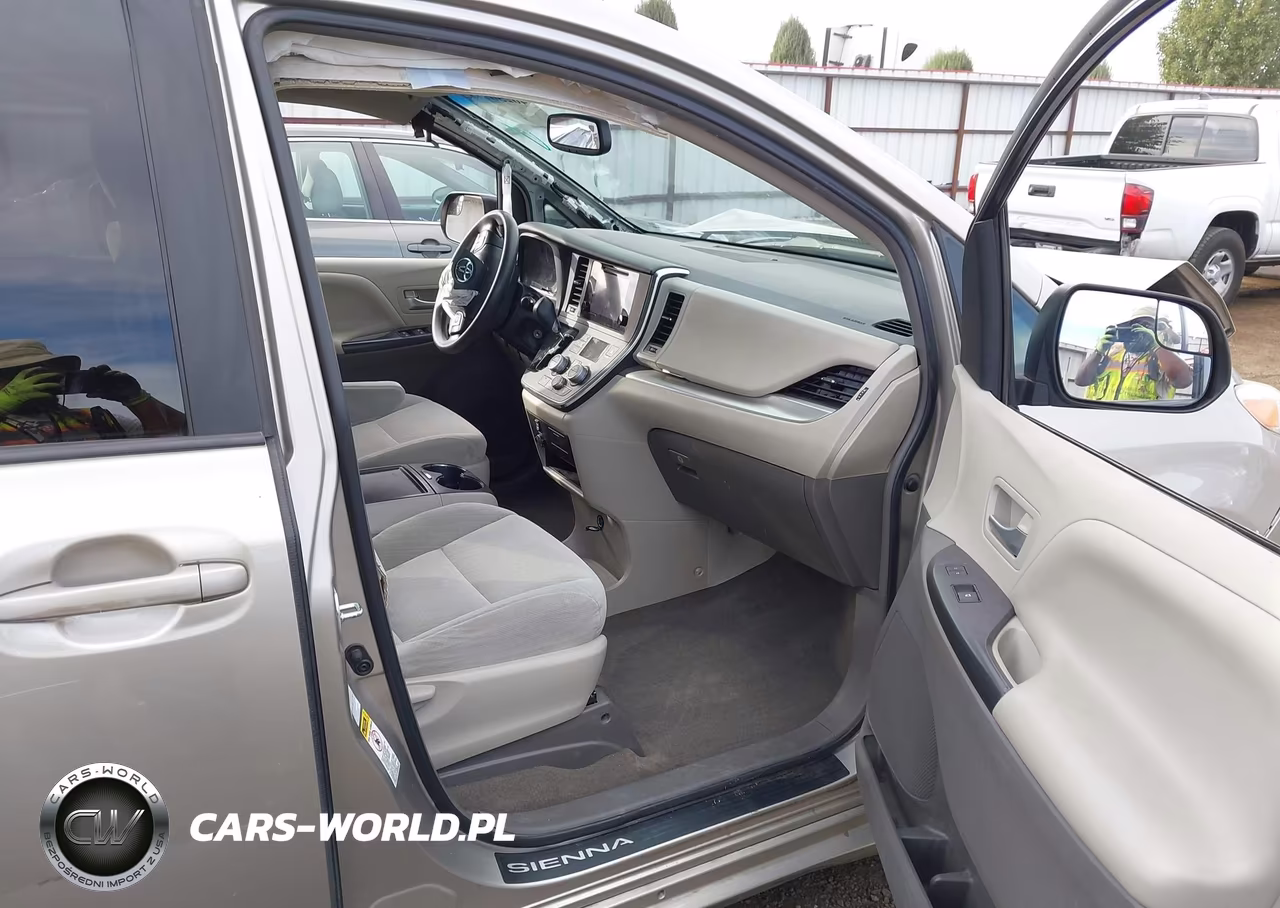 2016 Toyota Sienna Le 7 Passenger VIN:5TDJK3DC8GS130992 - 5