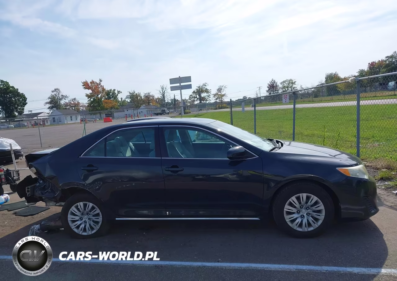 2012 Toyota Camry Le VIN:4T1BF1FK1CU136152 - 13