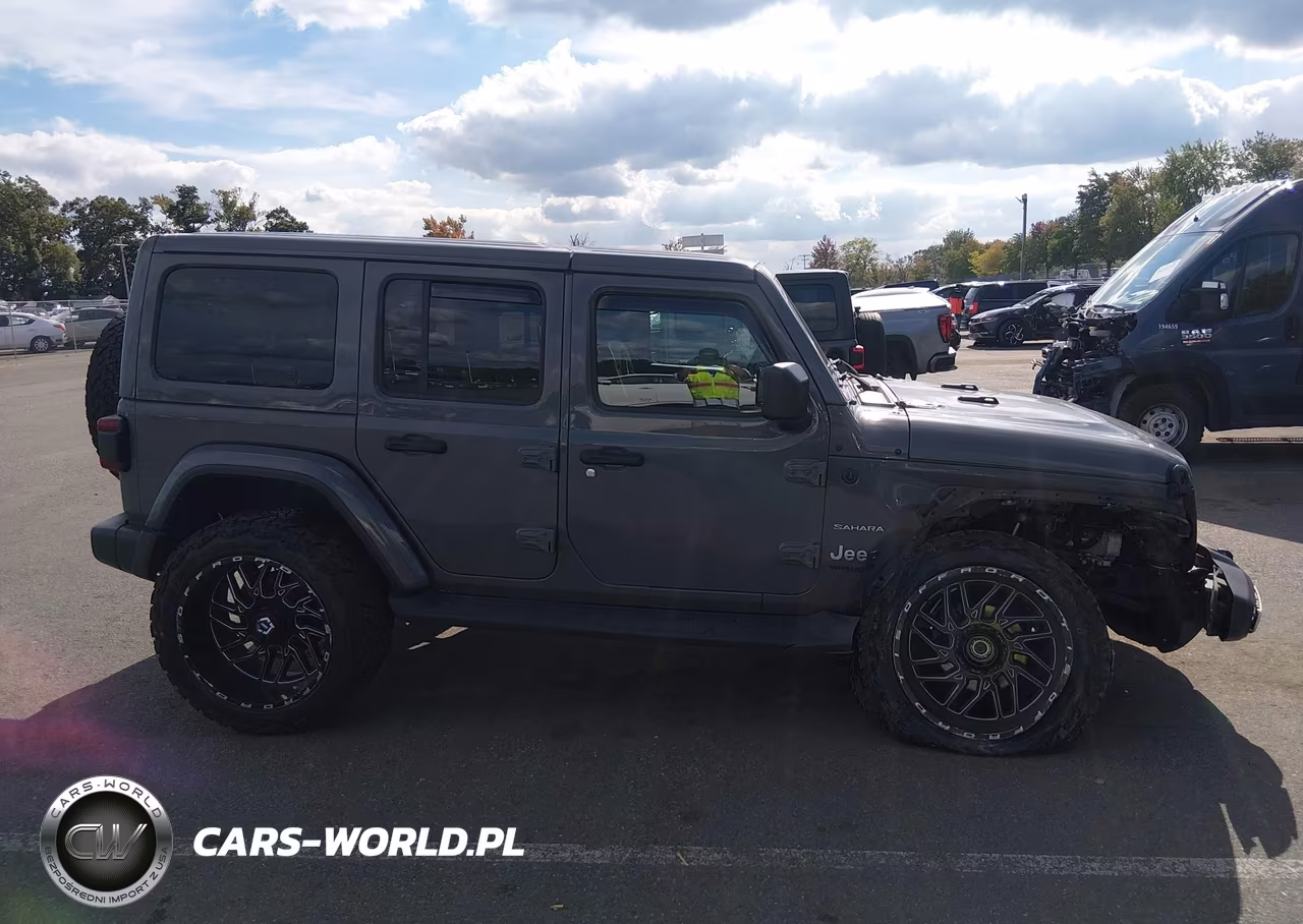 2018 Jeep Wrangler Unlimited Sahara 4X4 VIN:1C4HJXEN9JW292100 - 13