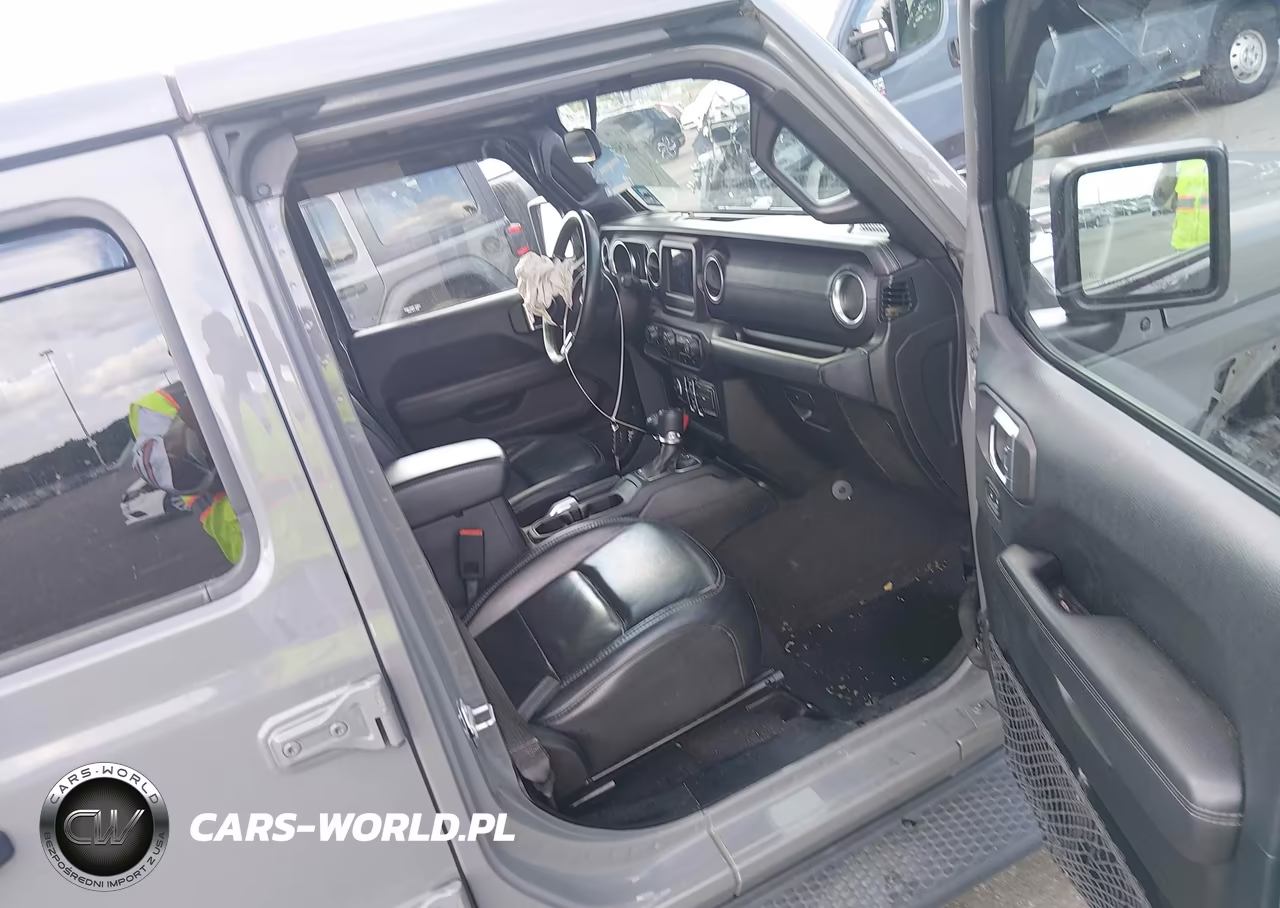 2018 Jeep Wrangler Unlimited Sahara 4X4 VIN:1C4HJXEN9JW292100 - 5