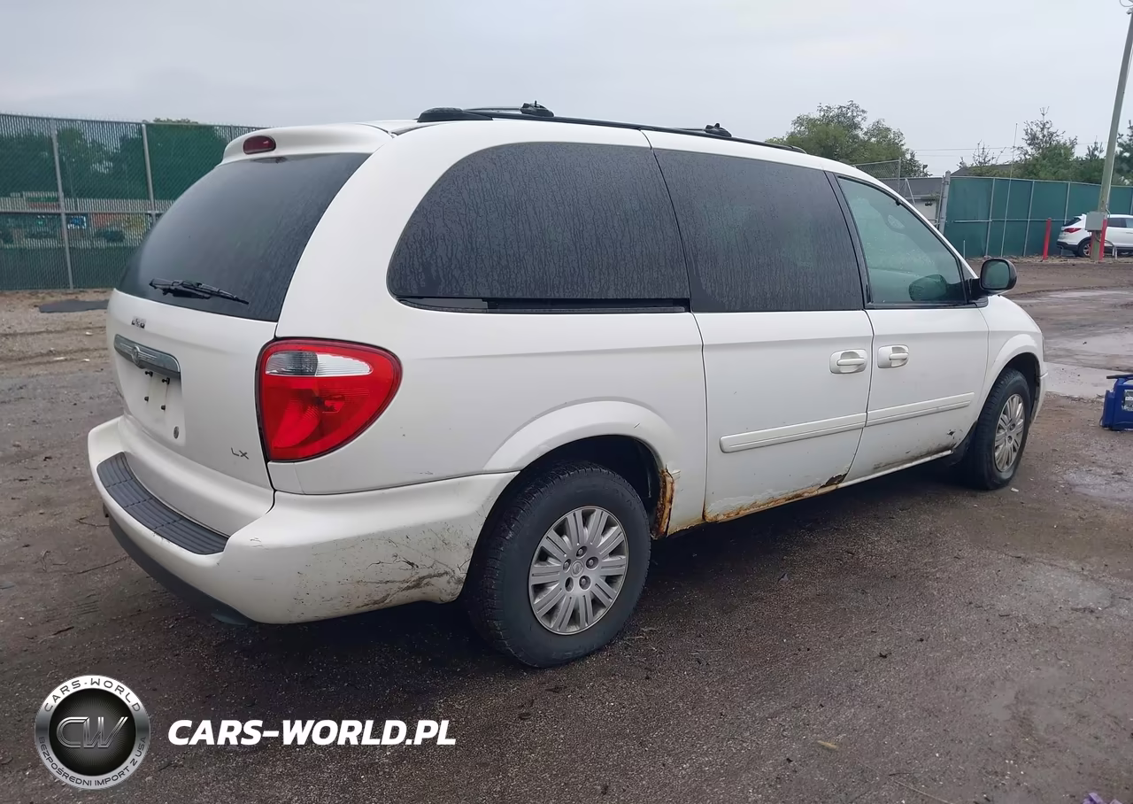 2005 Chrysler Town & Country Lx VIN:2C4GP44R85R123861 - 4