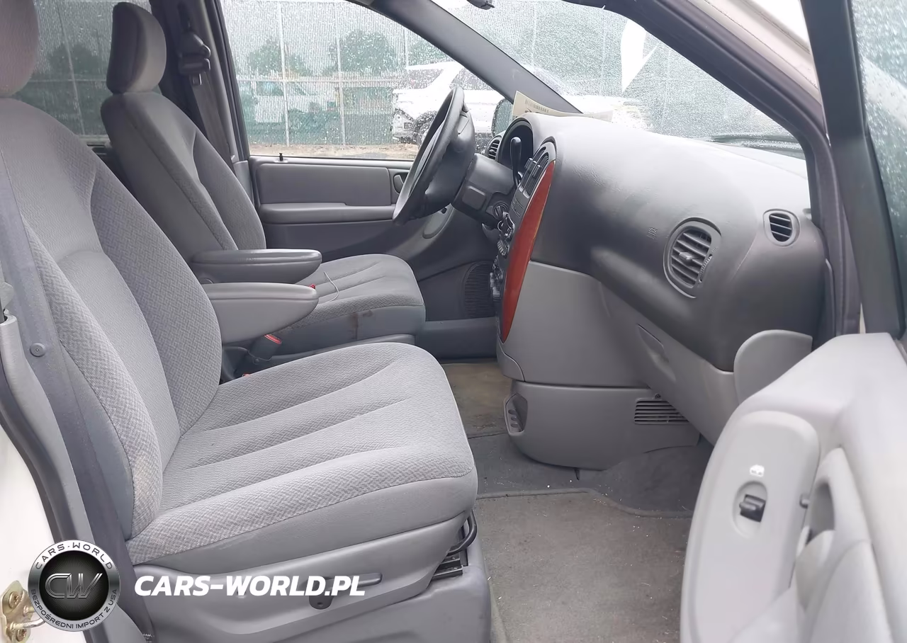 2005 Chrysler Town & Country Lx VIN:2C4GP44R85R123861 - 5