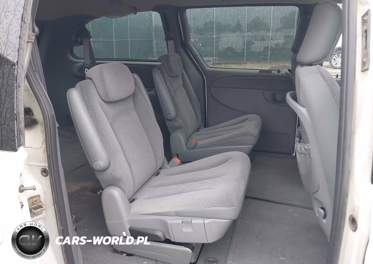 2005 Chrysler Town & Country Lx VIN:2C4GP44R85R123861 - 8
